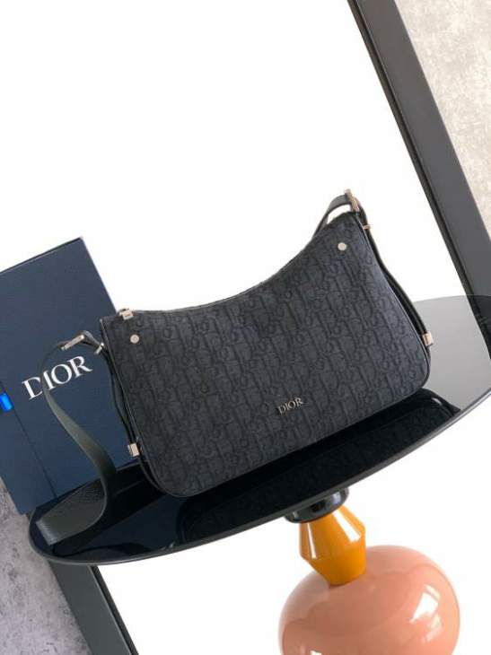 Picture of Dior Handbags _SKUfw239327828fw